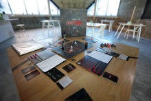 Cargar imagen en el visor de la galería, Vampiro La Mascarada: Chapters